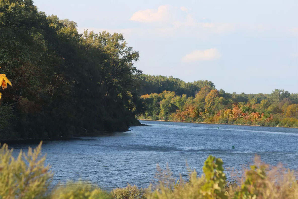 mohawk river ny in the autumn